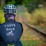 Fitness grupowy dla mężczyzn które formy treningu poprawią siłę wytrzymałość i mobilność